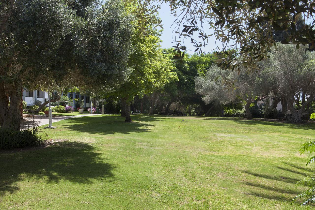 Eden Inn Zikhron Ya'akov Dış mekan fotoğraf